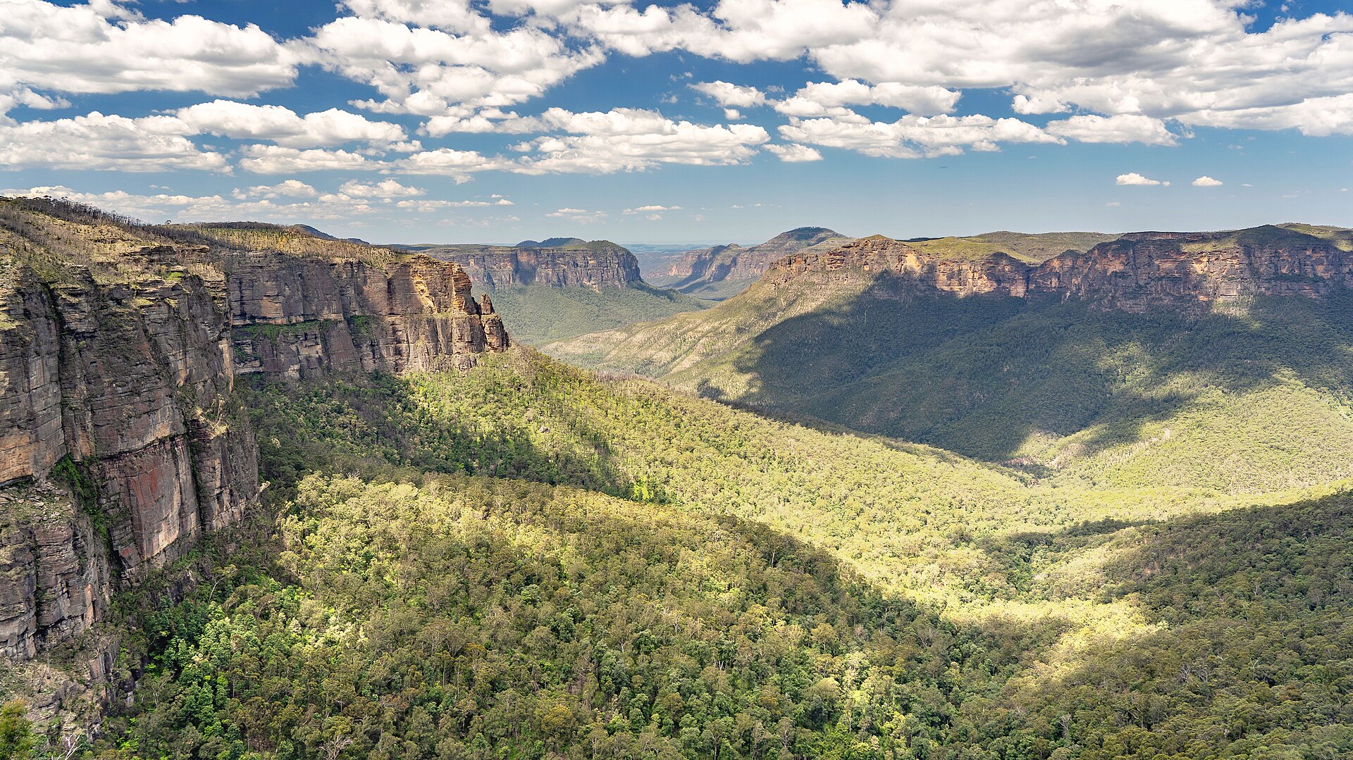 The Grose Valley seen from Govetts Leap lookout, Blackheath
